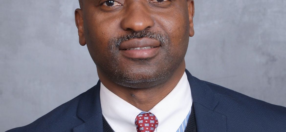 Fidèle_Menavanza_headshot